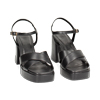 Sandalias con tacones negras